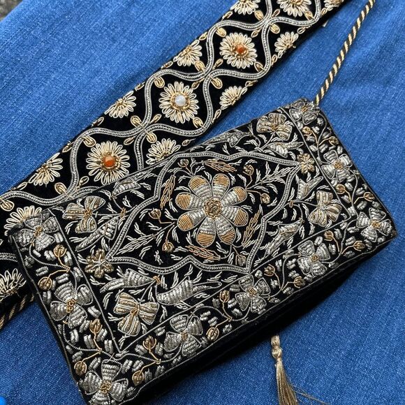 Vintage Hand-Embroidered Velvet Evening Clutch Made in India | Black & Gold - Picture 1 of 16